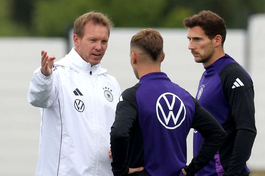 Julian Nagelsmann zieht Joshua Kimmich in der Nationalmannschaft wieder zurück auf die Sechs.