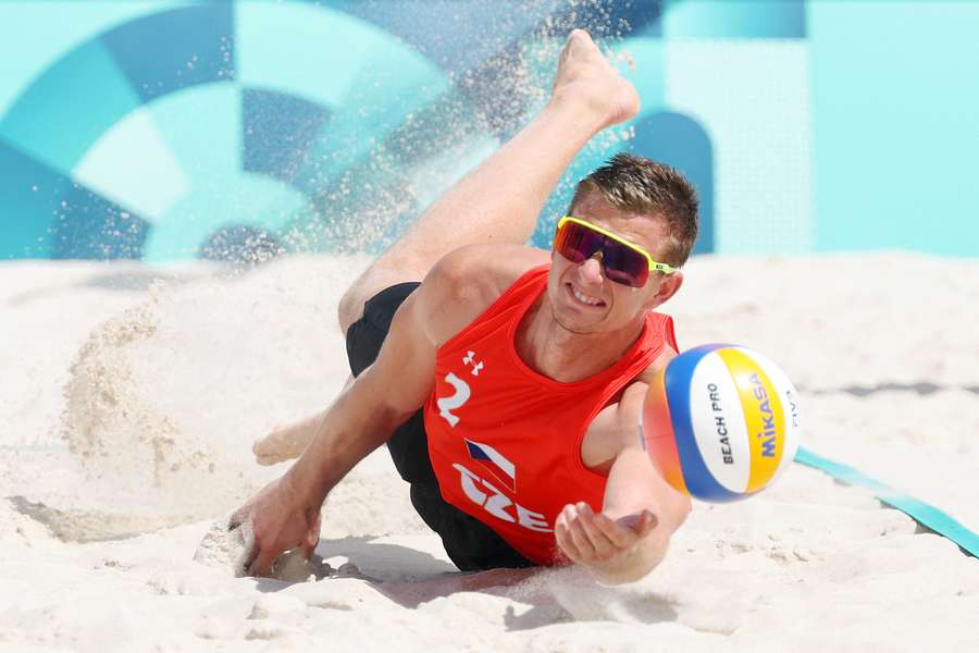 David Schweiner v akci.