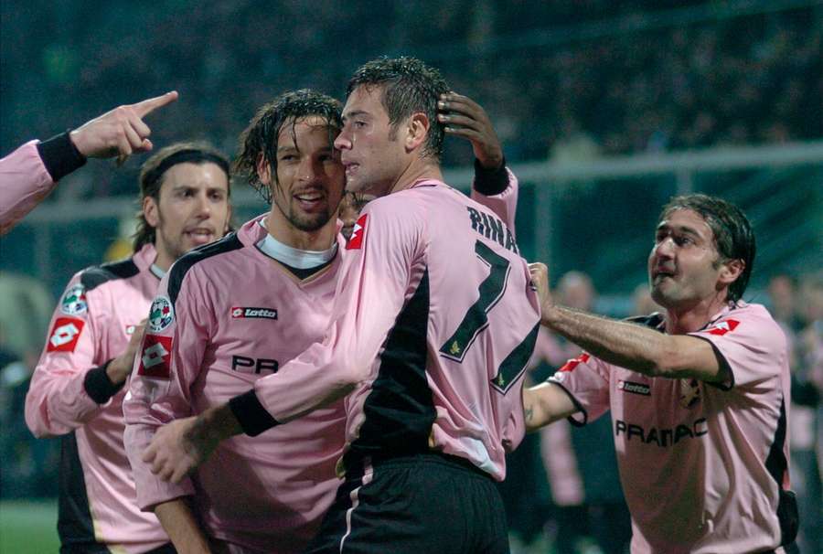 Rinaudo with teammates during his time at Palermo Rinaudo with teammates during his time at Palermo