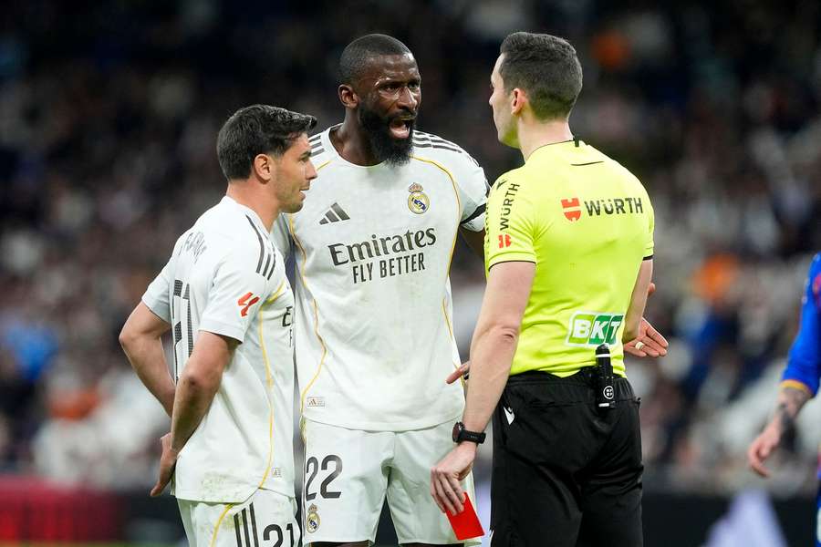 Une star de Getafe réclame dix matchs de suspension pour Antonio Rudiger après une « agression » sur le terrain Une star de Getafe réclame dix matchs de suspension pour Antonio Rudiger après une « agression » sur le terrain