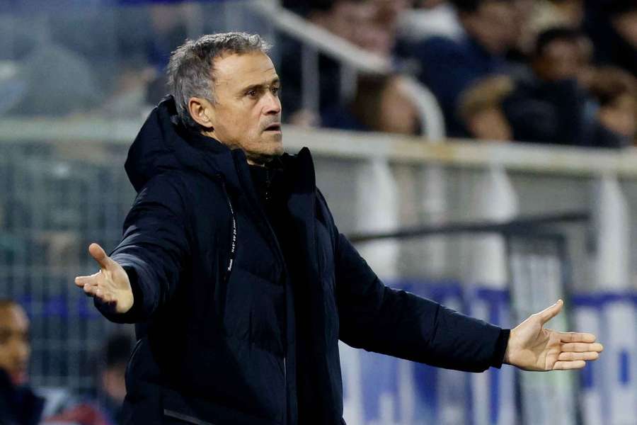 Luis Enrique povede PSG do zápasu v Salcburku.