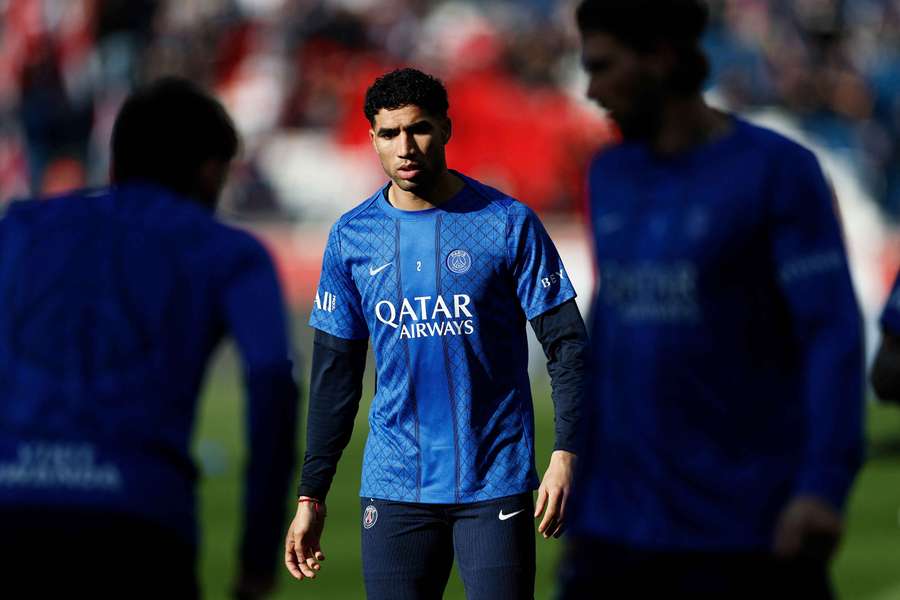 Achraf Hakimi à l'échauffement avec le PSG.
