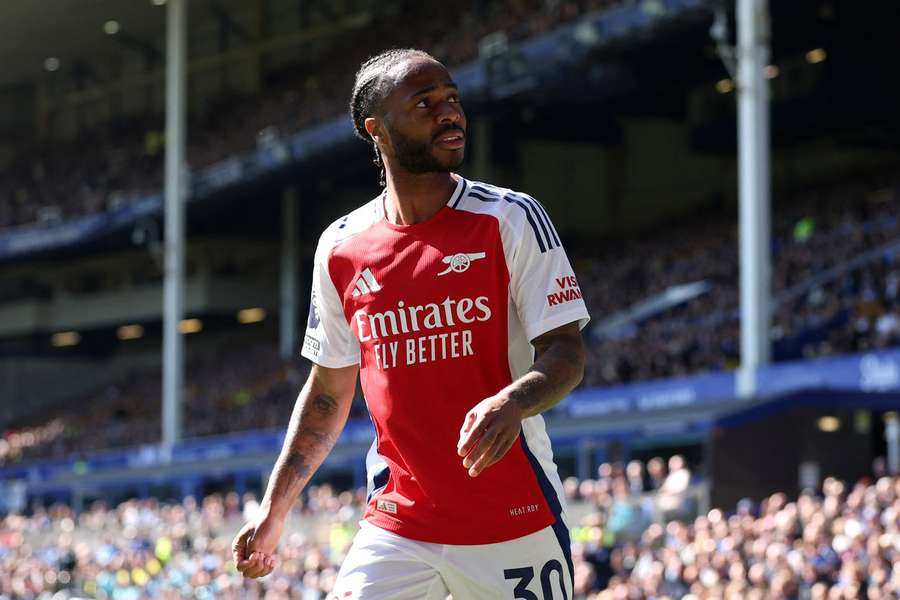 Sterling esteve emprestado ao Arsenal