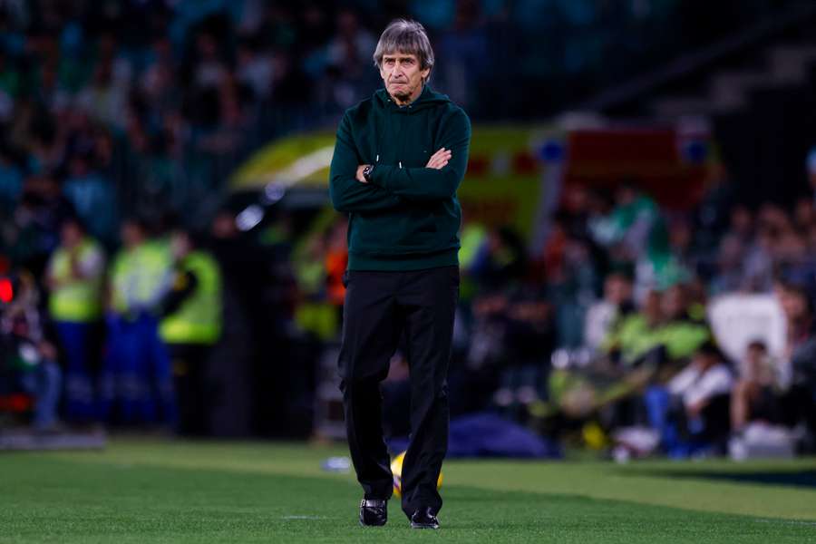 Pellegrini, centrado em Barça x Betis Pellegrini, centrado em Barça x Betis