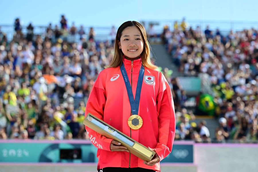 Olympics 2024: Japanese teenager Coco Yoshizawa takes gold in women's  skateboard street | Flashscore.com