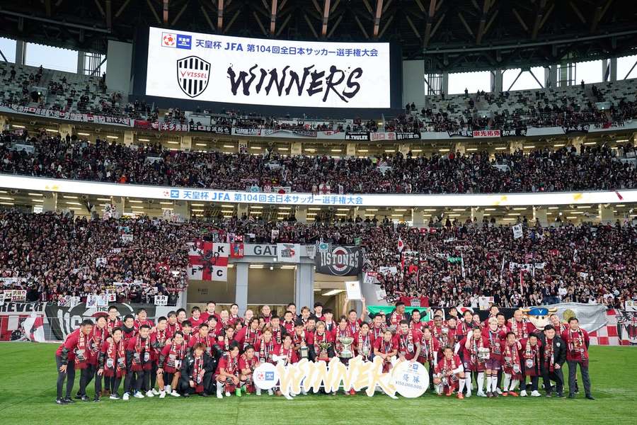 O Vissel Kobe terminou a temporada quatro pontos à frente do Sanfrecce Hiroshima