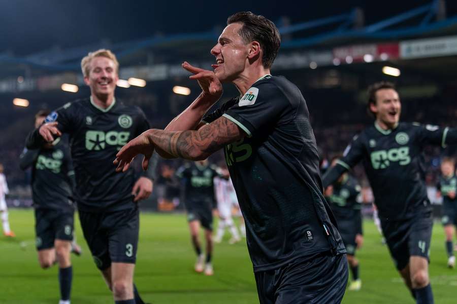 Tika de Jonge of FC Groningen celebrates scoring the 3-0 against Willem II