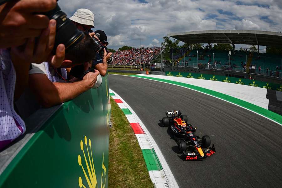 Max Verstappen s-a impus pe circuitul de la Monza