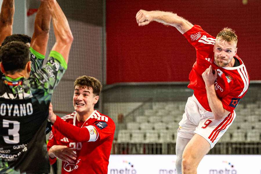 Benfica perdeu com o Torrelavega Benfica perdeu com o Torrelavega