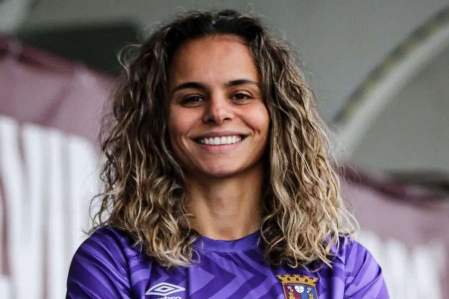 Rute Costa oficializada pelo Torreense