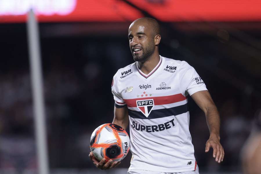 Lucas Moura não joga desde o dia 10 de março