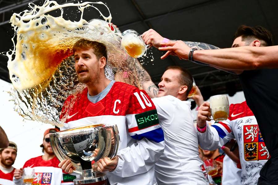 Červenka během mistrovských oslav. Červenka během mistrovských oslav.