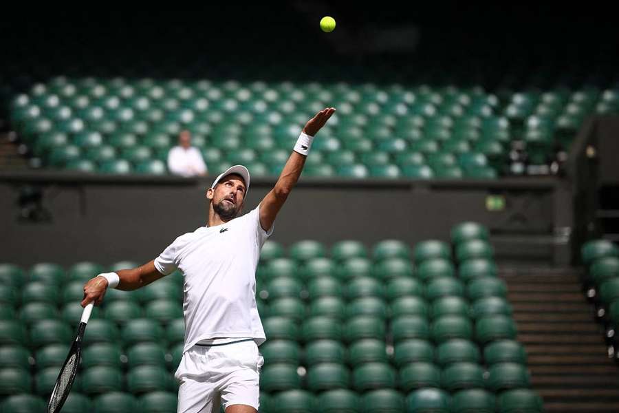 Opéré du ménisque il y a trois semaines, Novak Djokovic a joué "sans douleur" lors d'un match exhibition. 