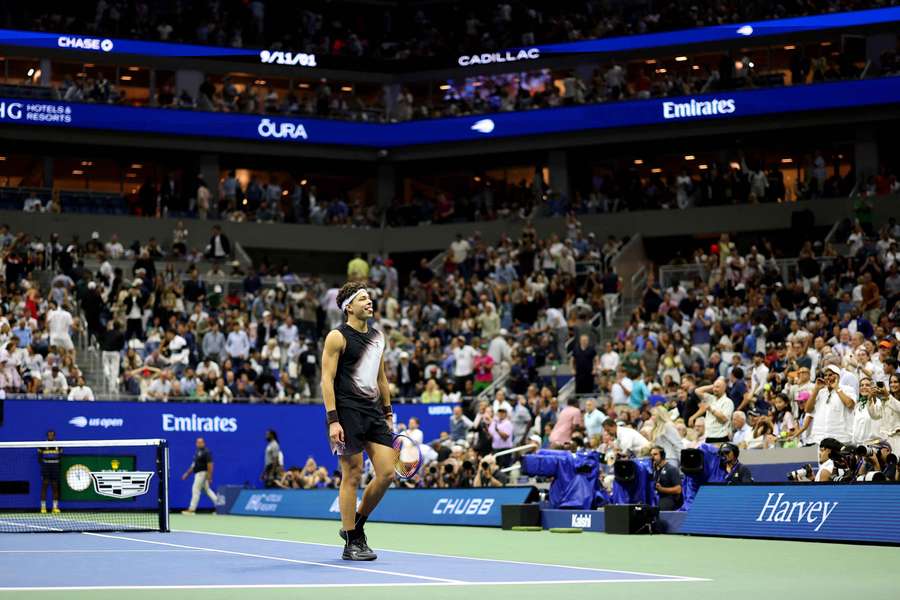 Sigue el tenis en directo en Flashscore Sigue el tenis en directo en Flashscore