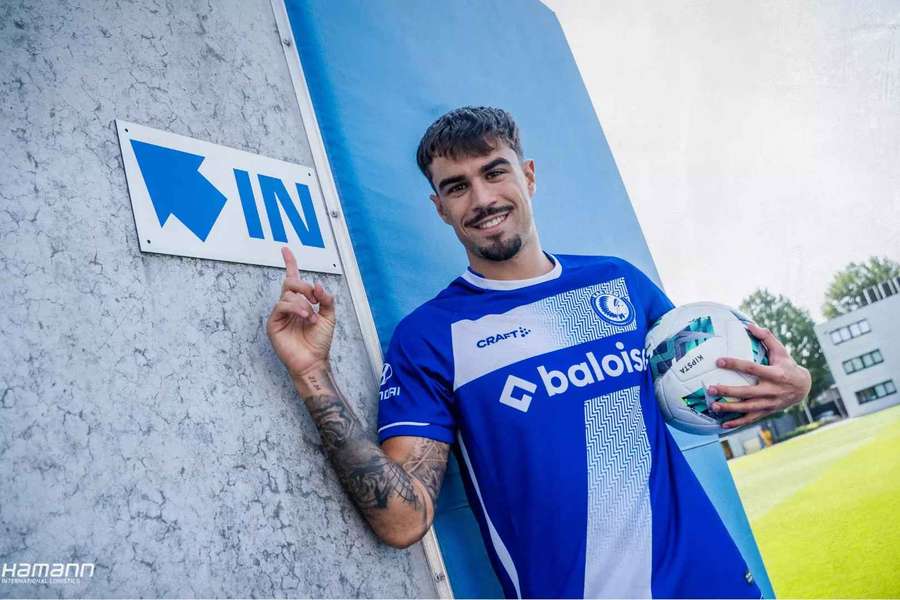 Oficial: Tiago Araújo é reforço do Gent