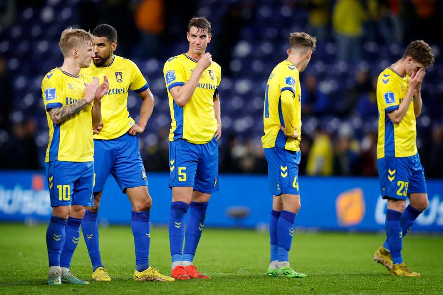 Anfører Andreas Maxsø (i midten) er fortid i Brøndby, og det efterlader ifølge cheftræner Jesper Sørensen lidt af et tomrum, der nu skal udfyldes. Anfører Andreas Maxsø (i midten) er fortid i Brøndby, og det efterlader ifølge cheftræner Jesper Sørensen lidt af et tomrum, der nu skal udfyldes.