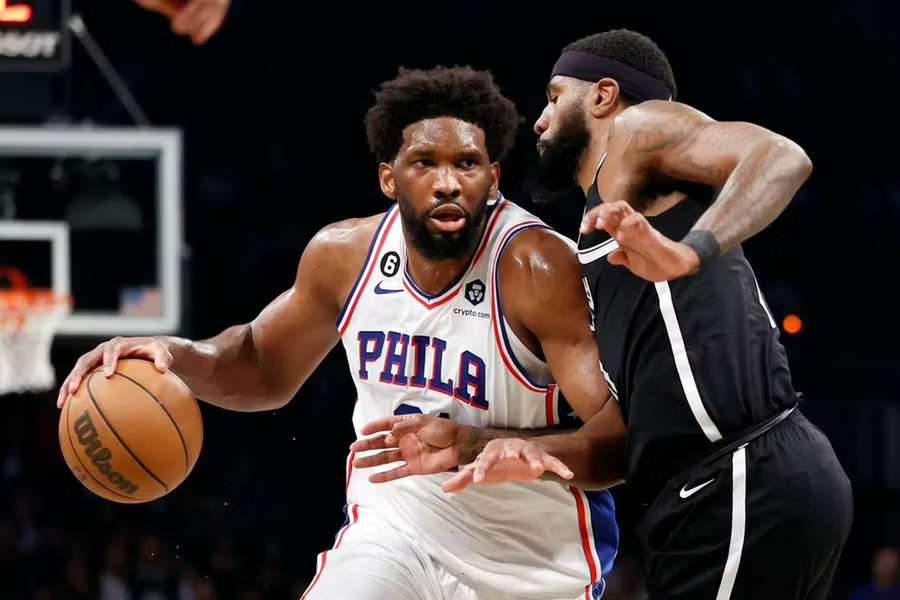 Joel Embiid é o terceiro jogador internacional consecutivo a vencer o prémio