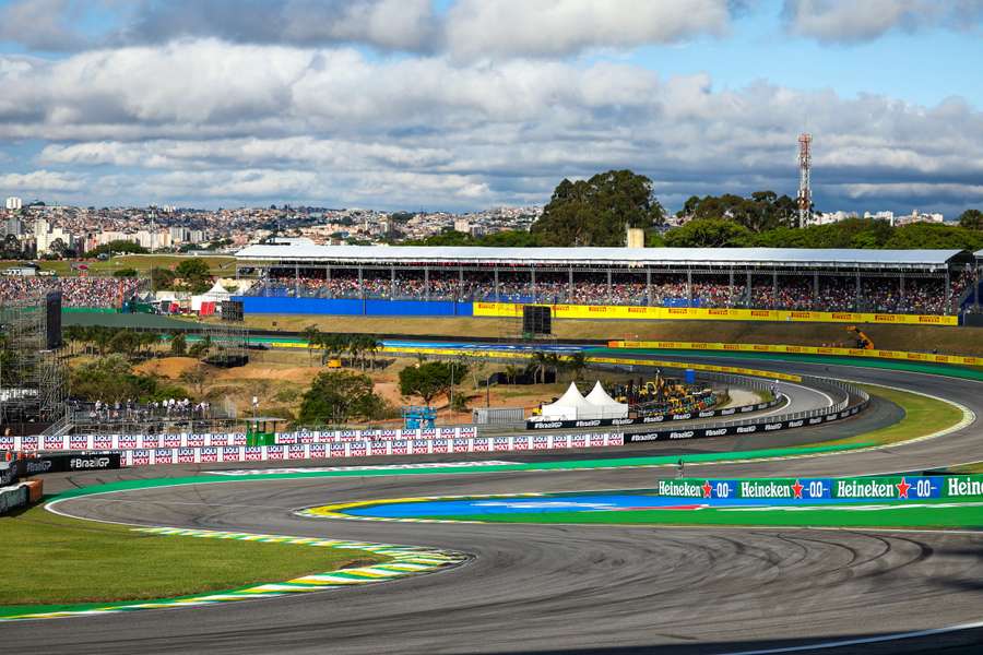 Das berühmte Senna-S auf dem Autodromo Jose Carlos Pace