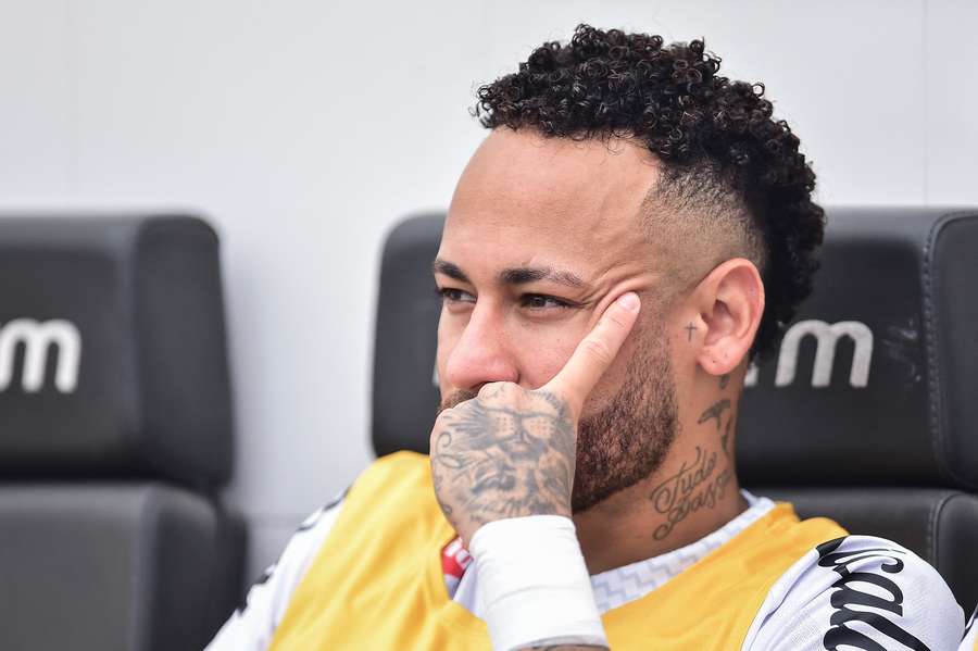 Neymar pode ser o diferencial para o Santos em reta final dramática Neymar pode ser o diferencial para o Santos em reta final dramática