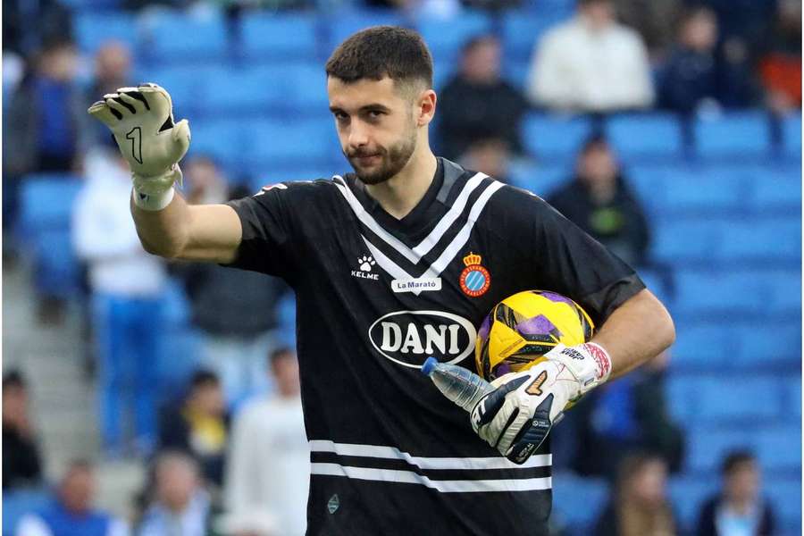 Mercado de fichajes: Arteta quiere a toda costa a Joan García para competir  por un puesto con Raya | Flashscore.es