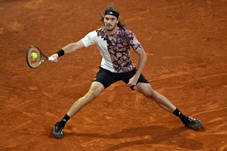 Stefanos Tsitsipas remporte le gros match du jour.