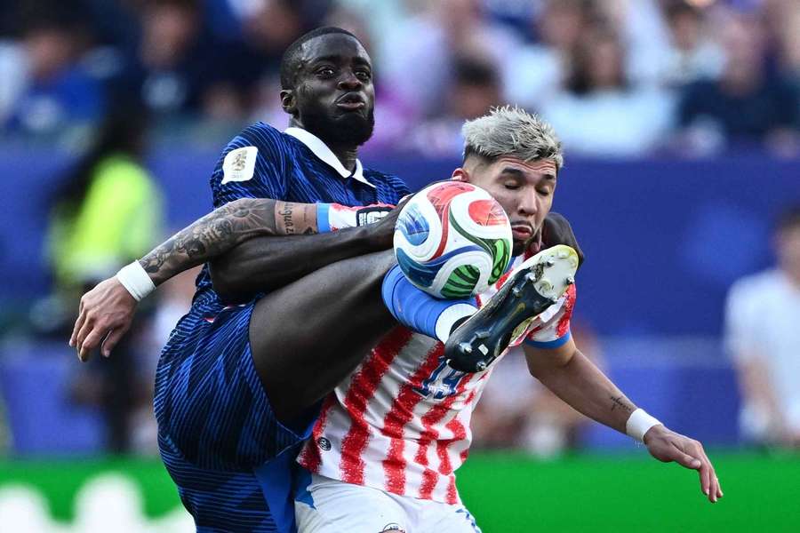 Upamecano não deu sossego para Enciso Upamecano não deu sossego para Enciso