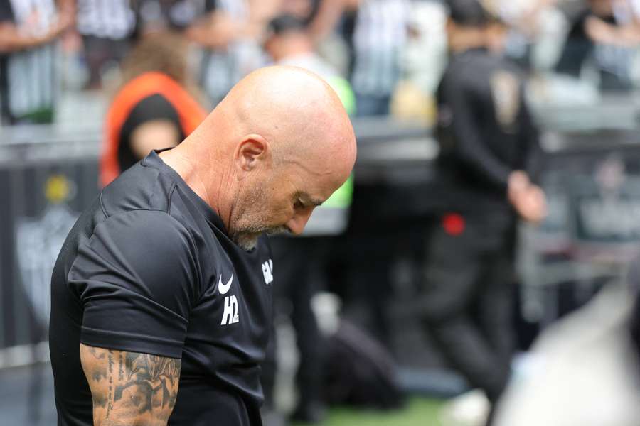 Sampaoli, cabizbajo Sampaoli, cabizbajo