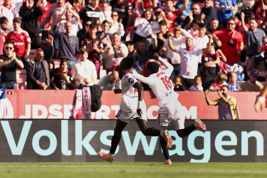 El Sevilla gana de forma cómoda El Sevilla gana de forma cómoda