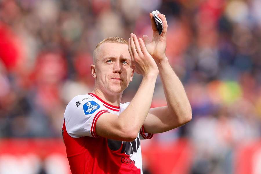 Isac Lidberg is na één seizoen en vijf goals uitgespeeld bij Utrecht