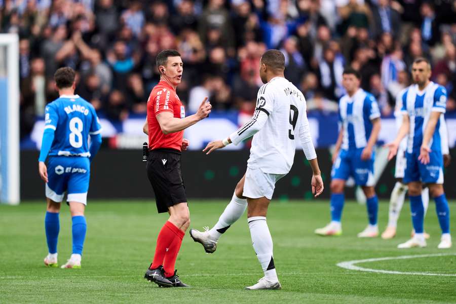 Mbappé comenta su acción con Soto Grande