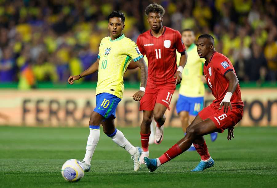 Rodrygo decidiu a partida contra o Equador