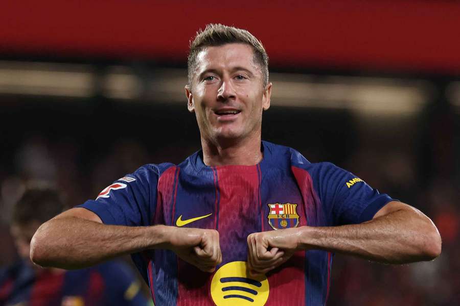 Lewandowski dal poslední dva góly Barcelony.