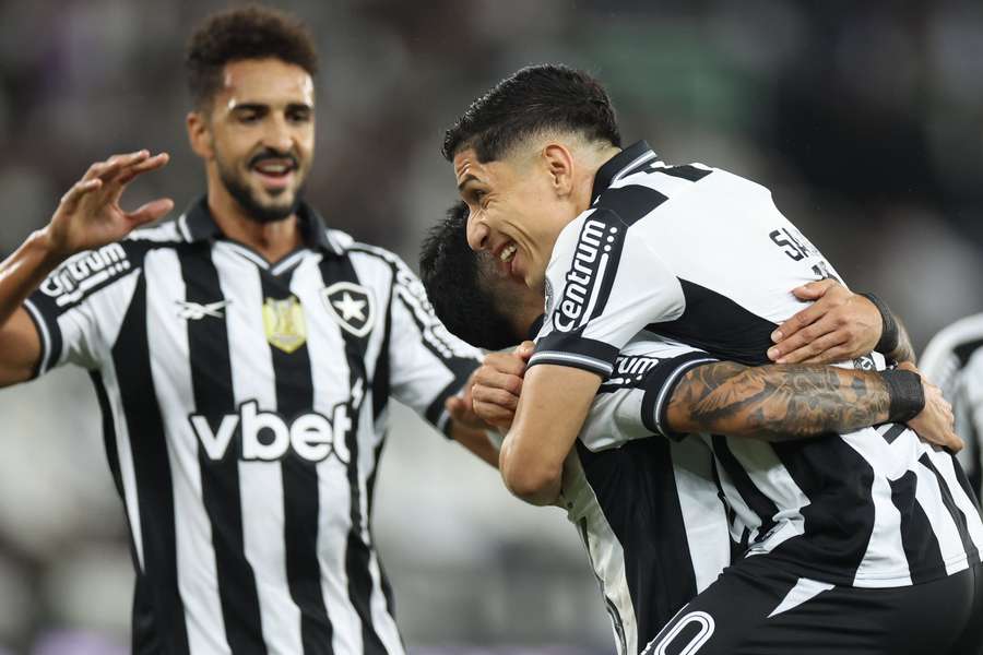 Botafogo passou por cima do Mirassol no primeiro tempo