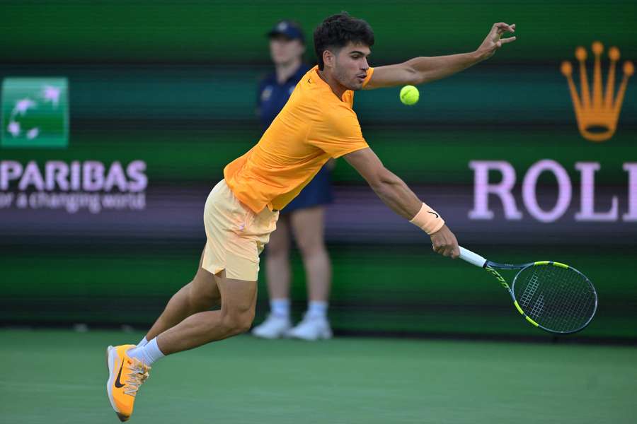 Alcaraz pasa de ronda en Indian Wells
