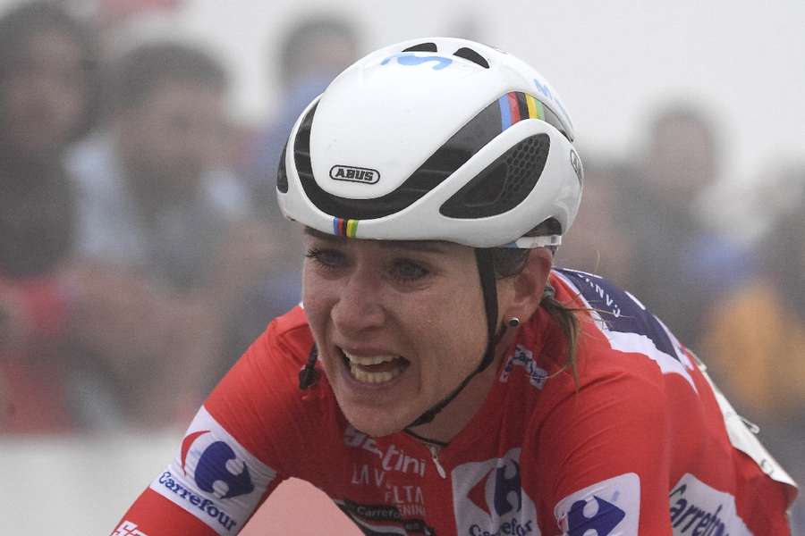 Van Vleuten, a rainha do ciclismo, pendura a bicicleta