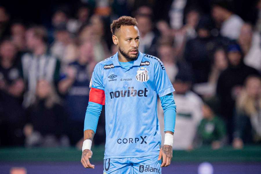 Neymar tem apoio de técnicos e jogadores do futebol brasileiro