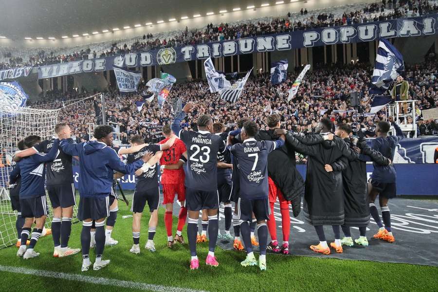 Les Bordelais ont célébré leur victoire sur Grenoble avec leurs supporters.