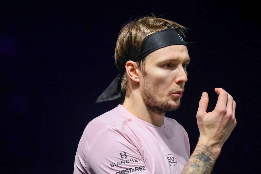 Alexander Bublik was eliminated in Metz. Alexander Bublik was eliminated in Metz.