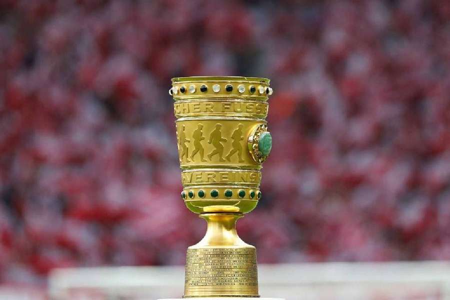 O troféu que será dado ao campeão da Copa Alemanha