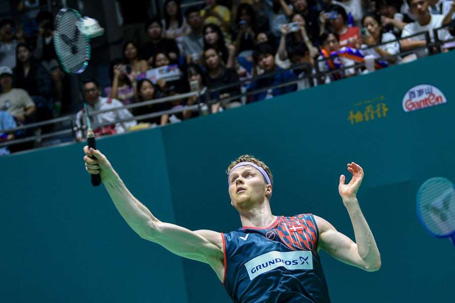 Anders Antonsen crashed out in the semi-final of China Open