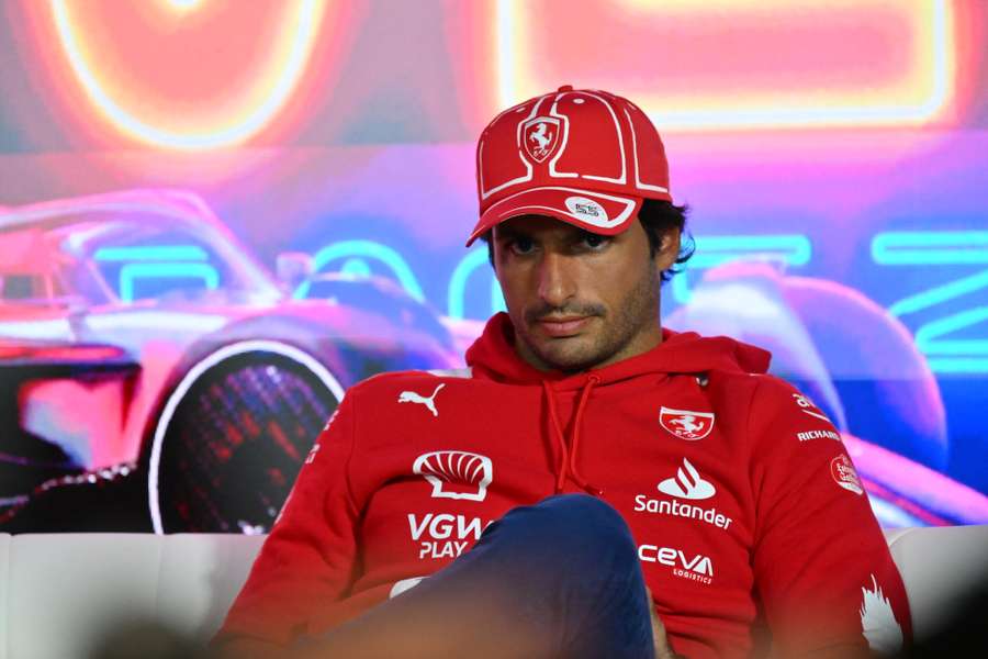 Hiszpański kierowca Ferrari, Carlos Sainz, był zdenerwowany karą 10 miejsc startowych nałożoną na niego podczas Grand Prix Las Vegas