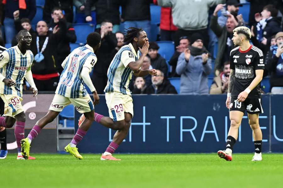 Le Havre’s French defender Stephen Zagadou celebrates scoring his team's first goal