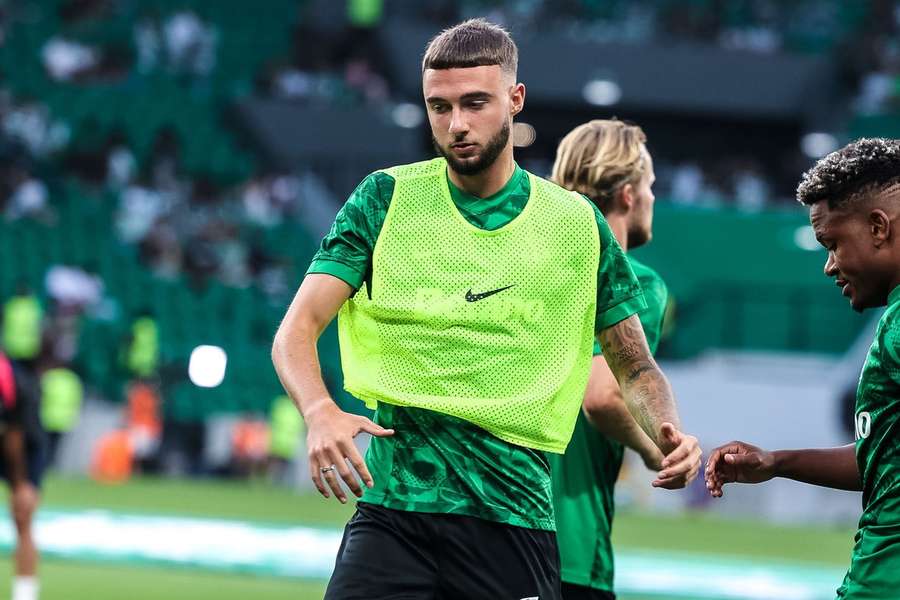 Debast ao serviço do Sporting