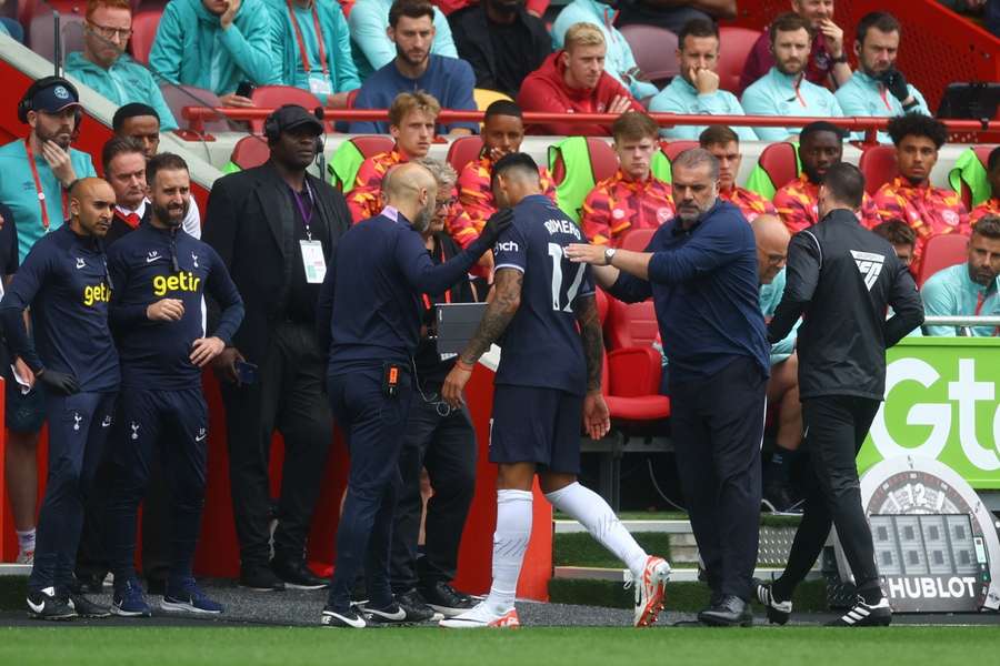 Romero teve de sair contra o Brentford