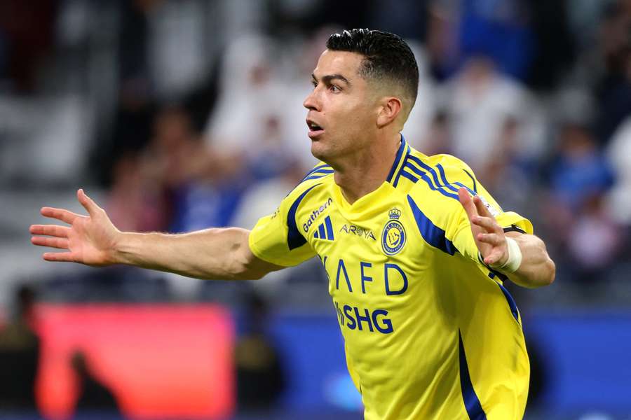 Cristiano Ronaldo fez dois gols em Al-Hilal 1x3 Al-Nassr