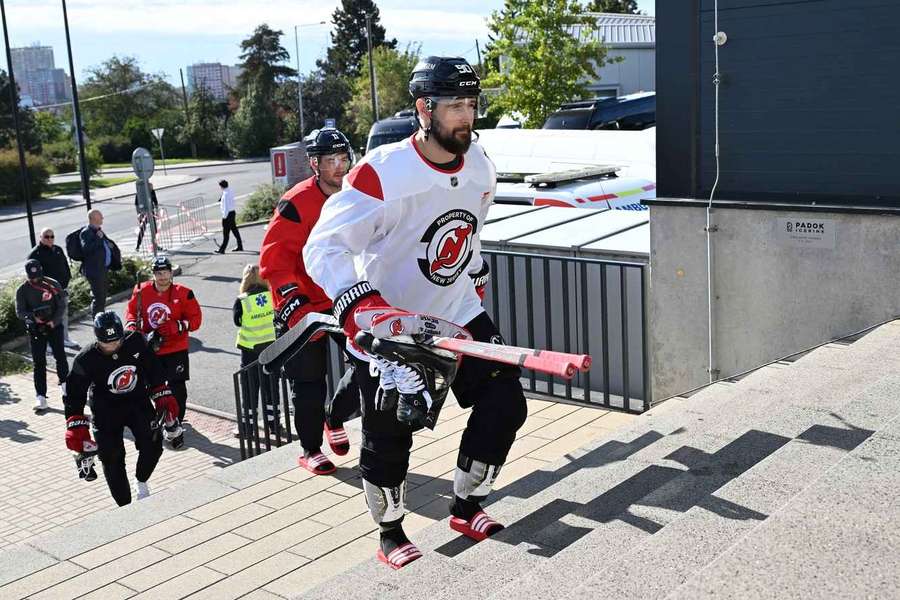 Tatar si prvýkrát v kariére vyskúša zápas NHL v Európe.