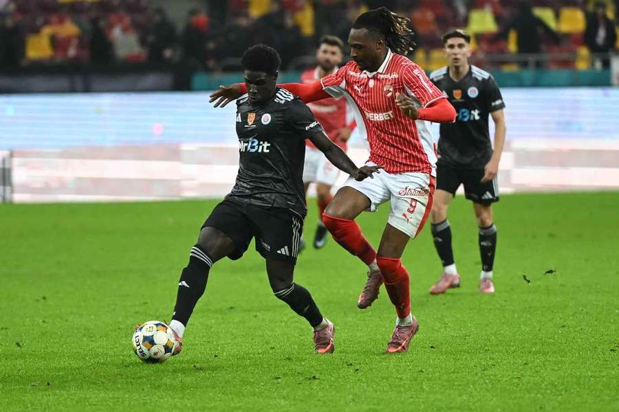 "Pot să spun că există un interes!" FCSB negociază pentru un nou mijlocaș "Pot să spun că există un interes!" FCSB negociază pentru un nou mijlocaș