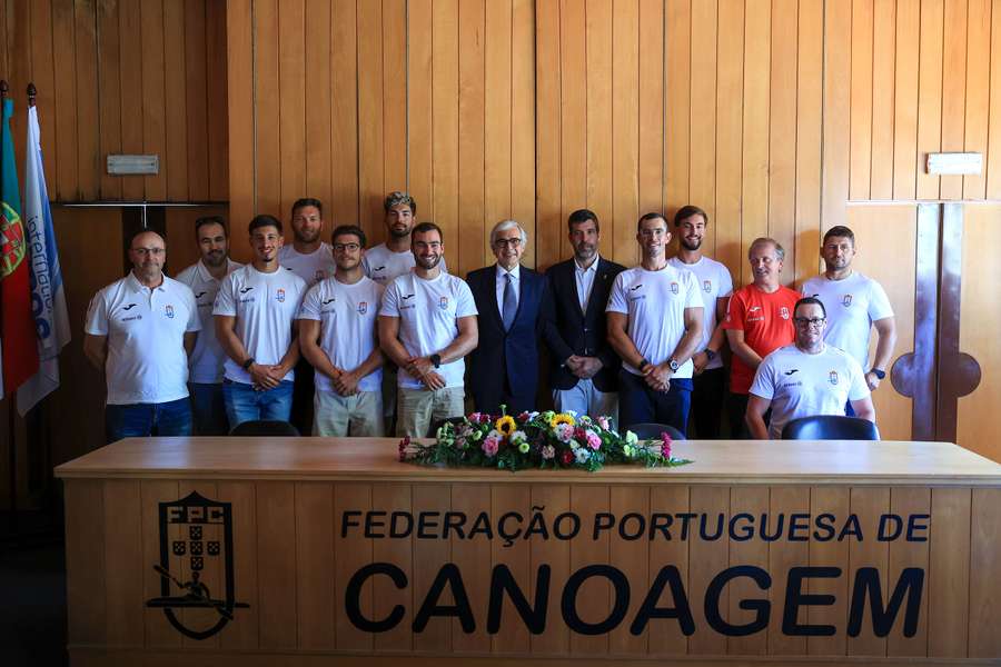 José Pedro Aguiar-Branco em cerimónia de entrega de voto de saudação por resultados da canoagem
