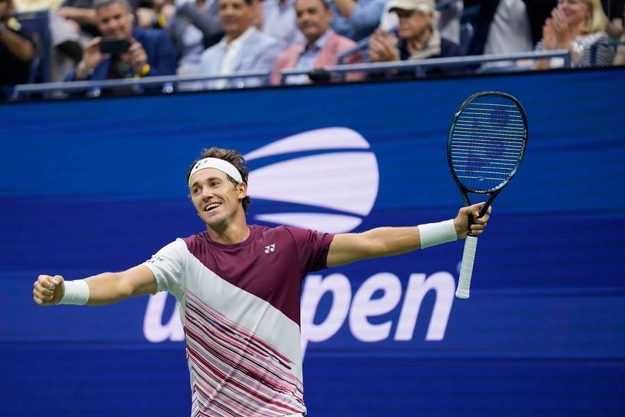 Ruud je jako první Nor v historii v semifinále US Open, postup slaví i Jabeurová.