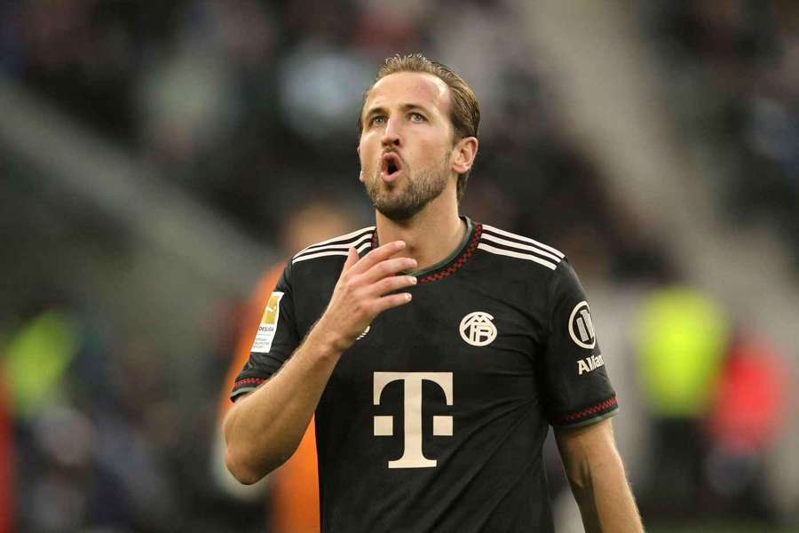 Kane scores one of his favourite goals as Bayern beat AC Milan record from the 90's